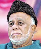 BANGALORE: Former Union minister and senior Congress leader C K JafferSharief will go on a hunger strike from Friday demanding CBI inquiry into alleged ... - jaffer-sharif