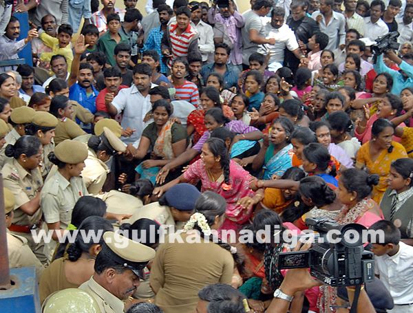 Bang Slum protest _June 4_2014-005