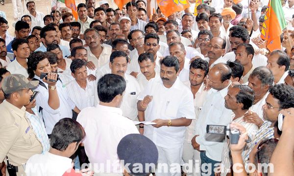 Belgum Bandh_June 2_2014-001