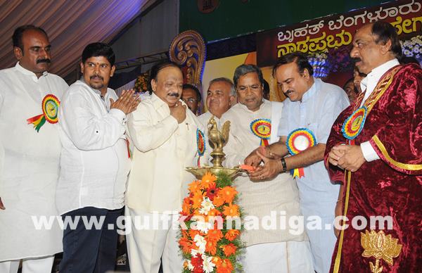CM presents Kempegowda awards_June 27_2014_003
