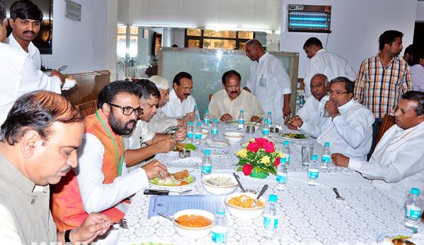 Dellhi politics_June 10_2014_004