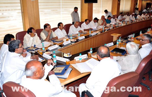 Dellhi politics_June 10_2014_006