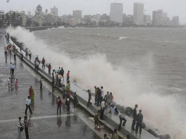 Mumbai havy rain _June 12_2014_031