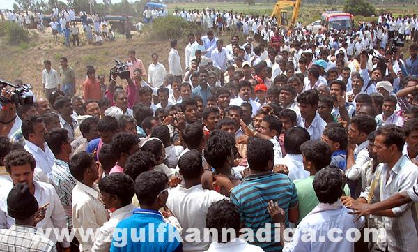 Chikmagalur clash between villagers_July 4_2014_002