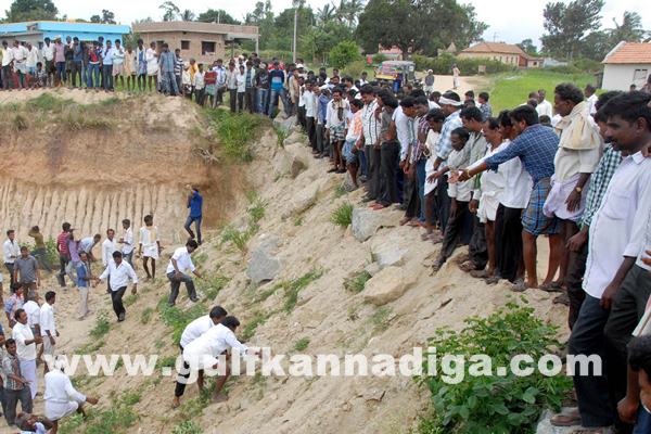 Chikmagalur clash between villagers_July 4_2014_003