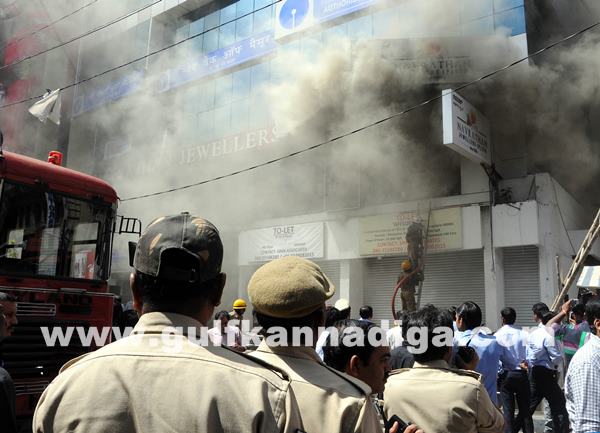 Fire at Navarathan Jewellers_July 3_2014_007