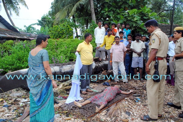 Carrying Woman Found Dead In An Estuary Kannadiga World 7057