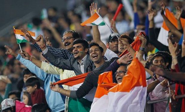India-hockey-fan_7