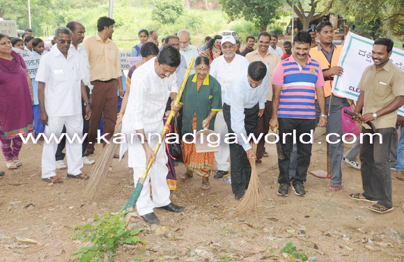 mayor_kankandy_ralway_3