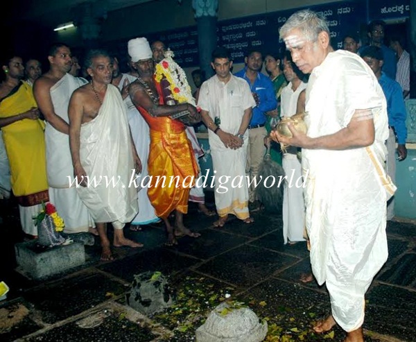 Kundheshwara _Deepotsava_2014 (12)