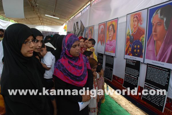 Women’s rights exhibition inaugurated in Coimbatore -Nov 16_2014_008