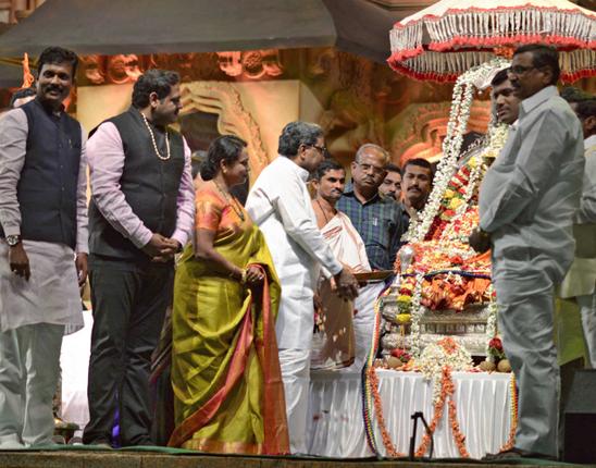 09mn_BYAHIHI-W1_10_2274506g