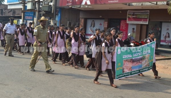 Bhandarkars_College Students_Protest (4)