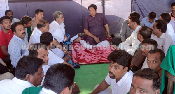 Varahi_Raitha Sangha_Protest