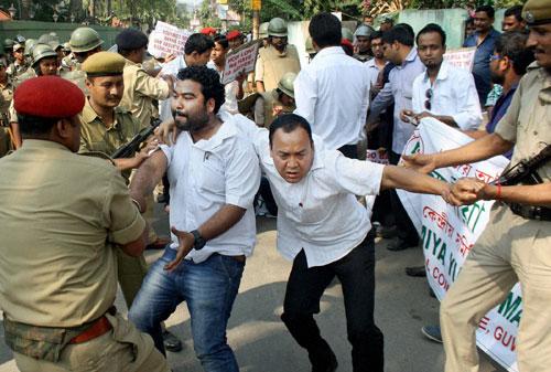 pvec08mar15j-assam-protest