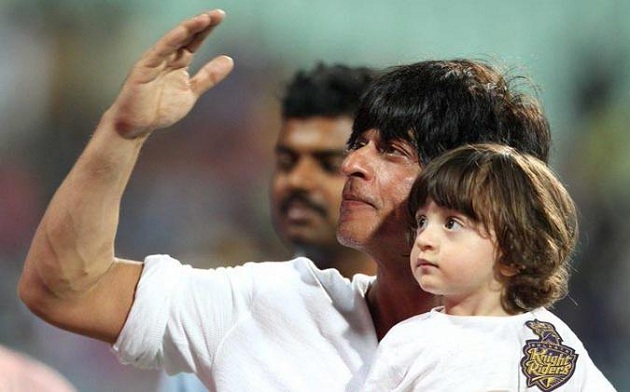 Shahrukh-Khan-with-son-AbRam