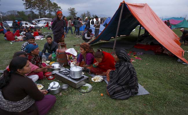 nepal-people-in-tents_650x400_51430112606