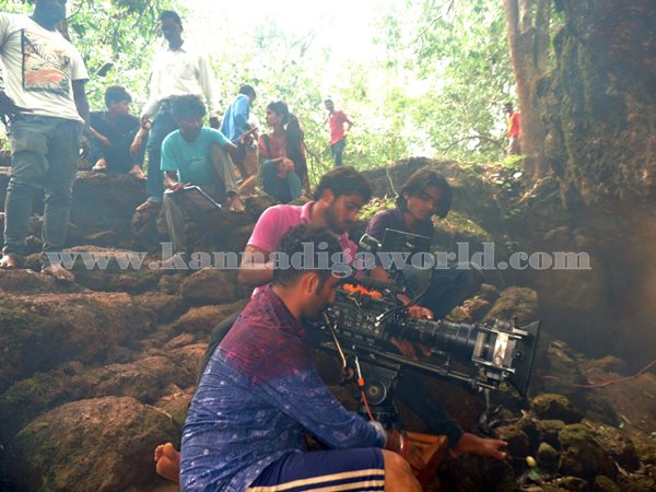 Varier_Movie_Kndpr (15)