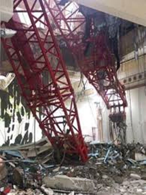Crane collapse Makkah_sept 12_2015-007
