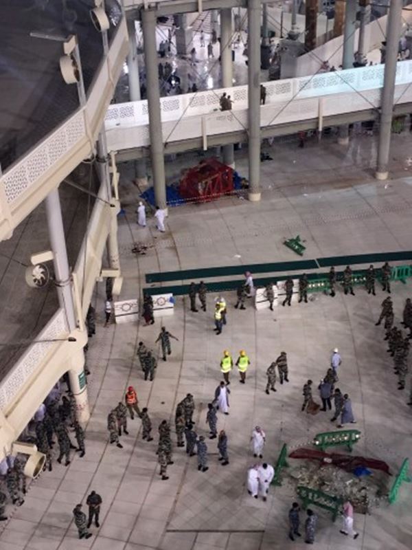 Crane collapse Makkah_sept 12_2015-012