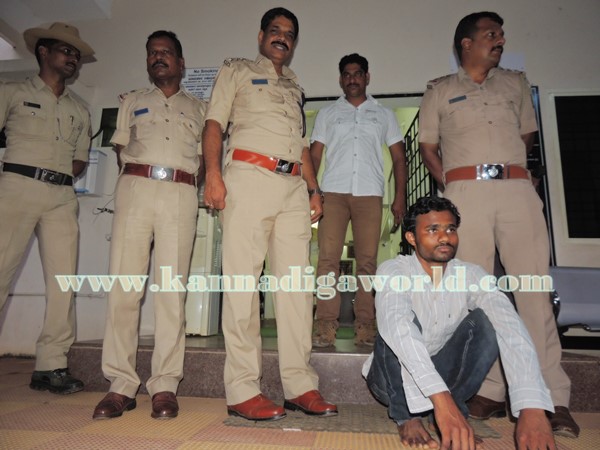 Siddapura_Mobile Shop_Thaeft (5)