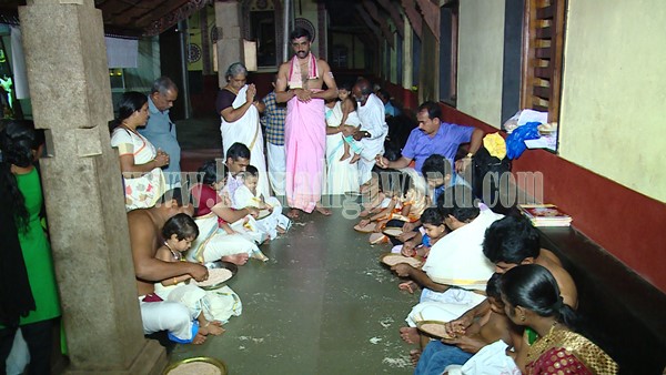 Kollur_Vidyarambha_Navaratri-2015 (2)