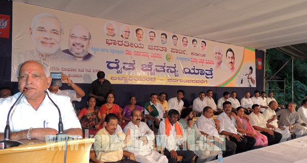 Raitacaitanya Yatre_Kndpr_Yadiyurappa visit (17)