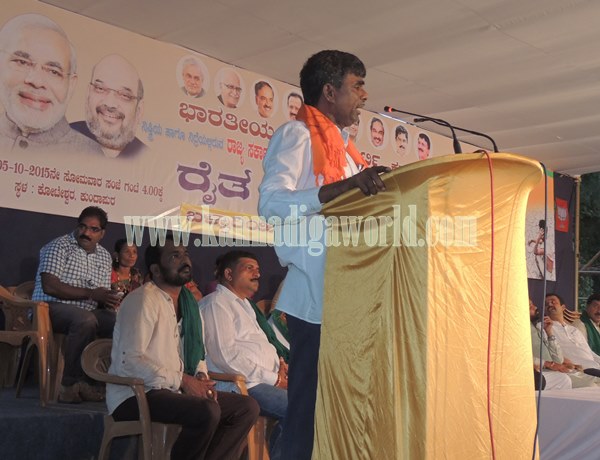 Raitacaitanya Yatre_Kndpr_Yadiyurappa visit (9)