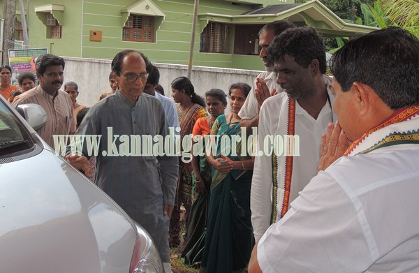 Shivaram Karantha_Huttura_Award 2015 (18)