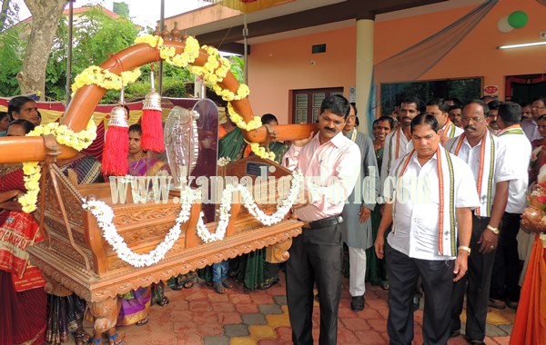 Shivaram Karantha_Huttura_Award 2015 (21)