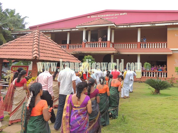 Shivaram Karantha_Huttura_Award 2015 (27)