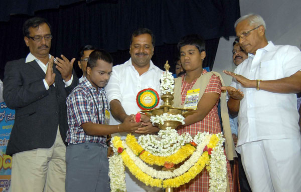 Minister UT Khader with physically challenged children inaugurating the "Spandana 2015" program of physically challenged children at Shikshakara Sadan, in Bengaluru on Thursday 19th November 2015 Pics: www.pics4news.com