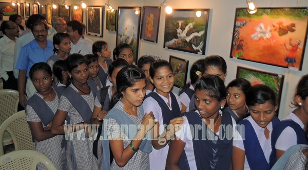 Dr Malli_Art Exhibition_Kndpr (12)