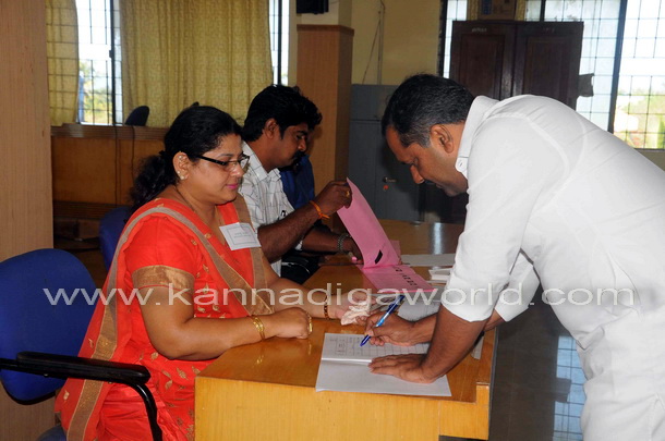 Grama-Panchayt_Vote_8