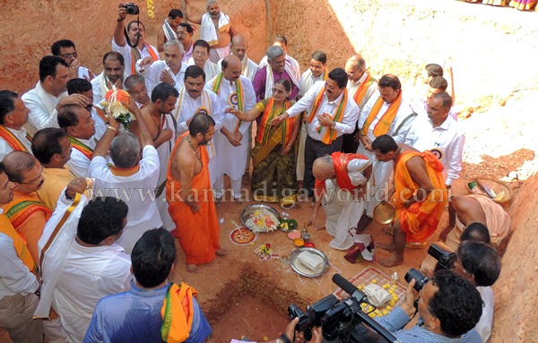 Barkuru_Yekanatheshwari Temple_Stone Laying (15)