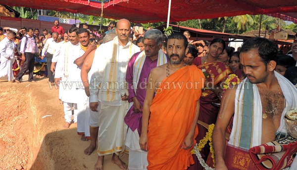 Barkuru_Yekanatheshwari Temple_Stone Laying (32)