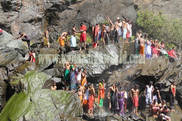 Belkal Theertha_Yellamavasye_snana (1)