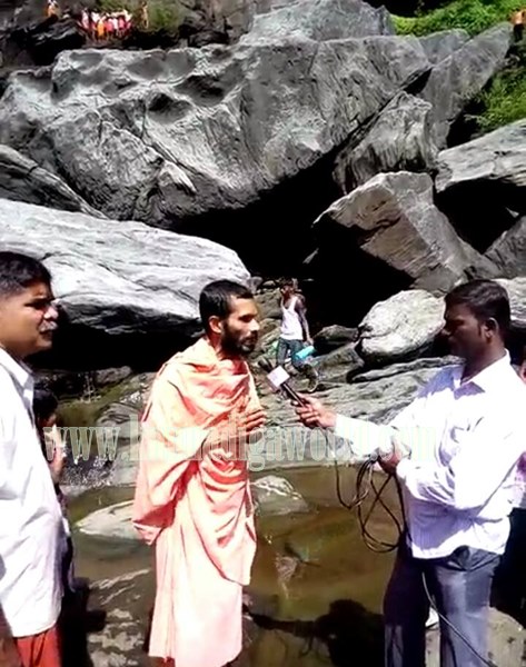 Belkal Theertha_Yellamavasye_snana (6)