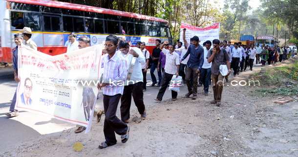 Forest_emplys_protest_4