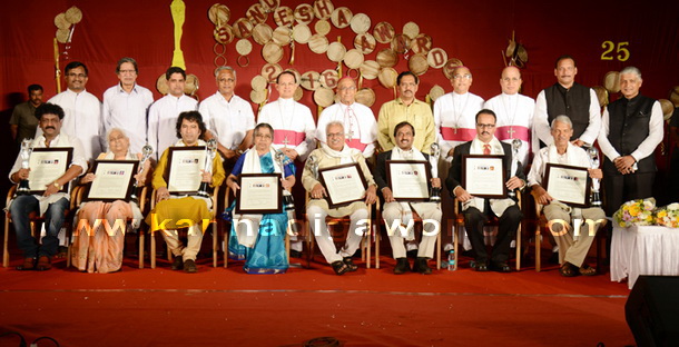 Sandesh_award_pics_3