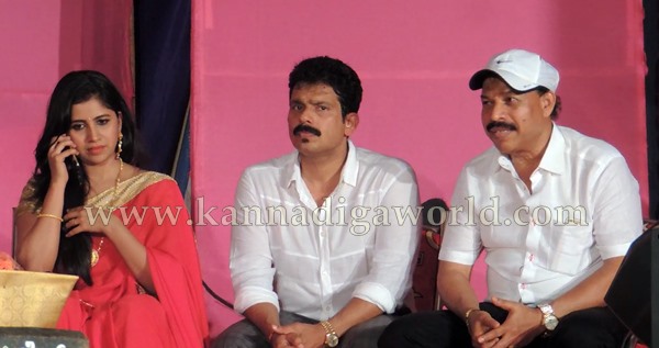 Vakwady Frnd_Varshikotsava_Film stars (27)