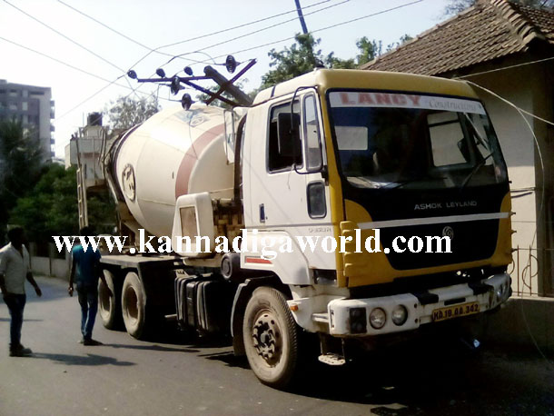 Conkrit_Lory_axxident_3