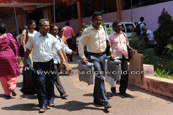 Elction_study_photo_2