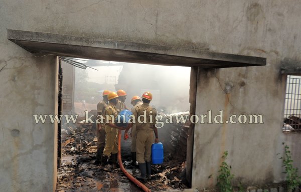 Fire Incident_Koteshwara_heavy Loss (14)