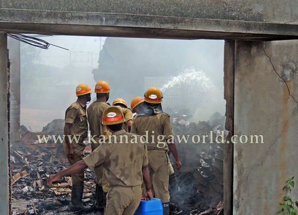 Fire Incident_Koteshwara_heavy Loss (15)