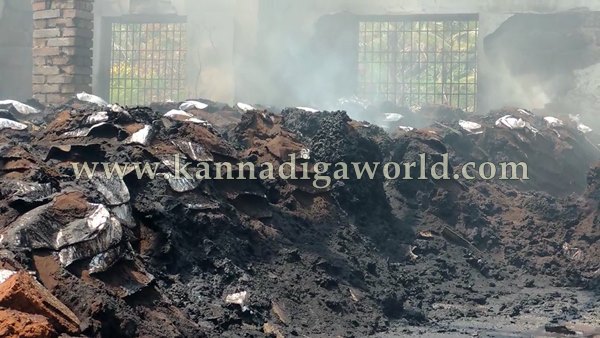 Fire Incident_Koteshwara_heavy Loss (9)