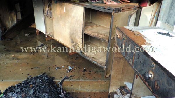 Talluru_Man Susuide_Dress Centre (11)