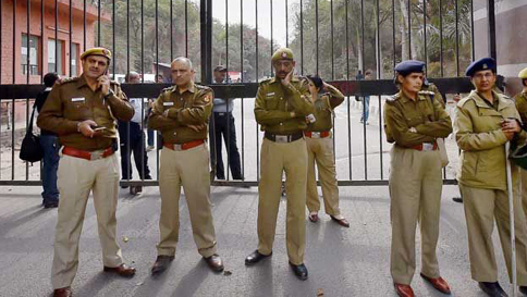 jnu-entrance