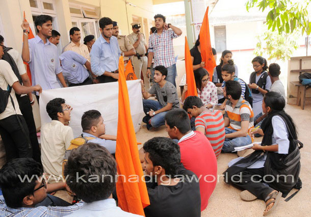 Abvp_protest_pic_10