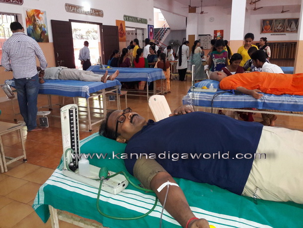 Blood_donetion_pic_3